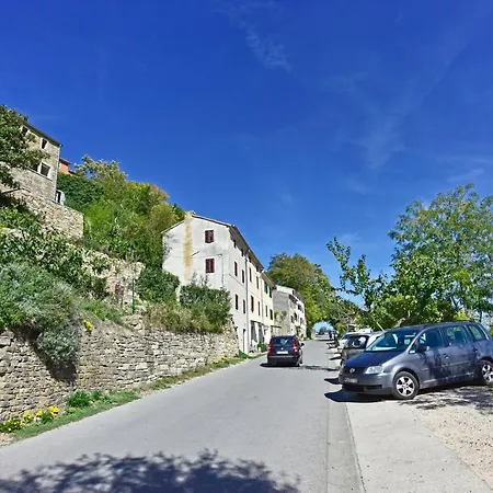 Luna * Motovun