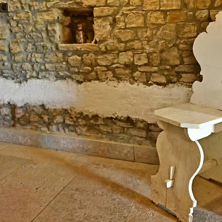 Luna * Motovun